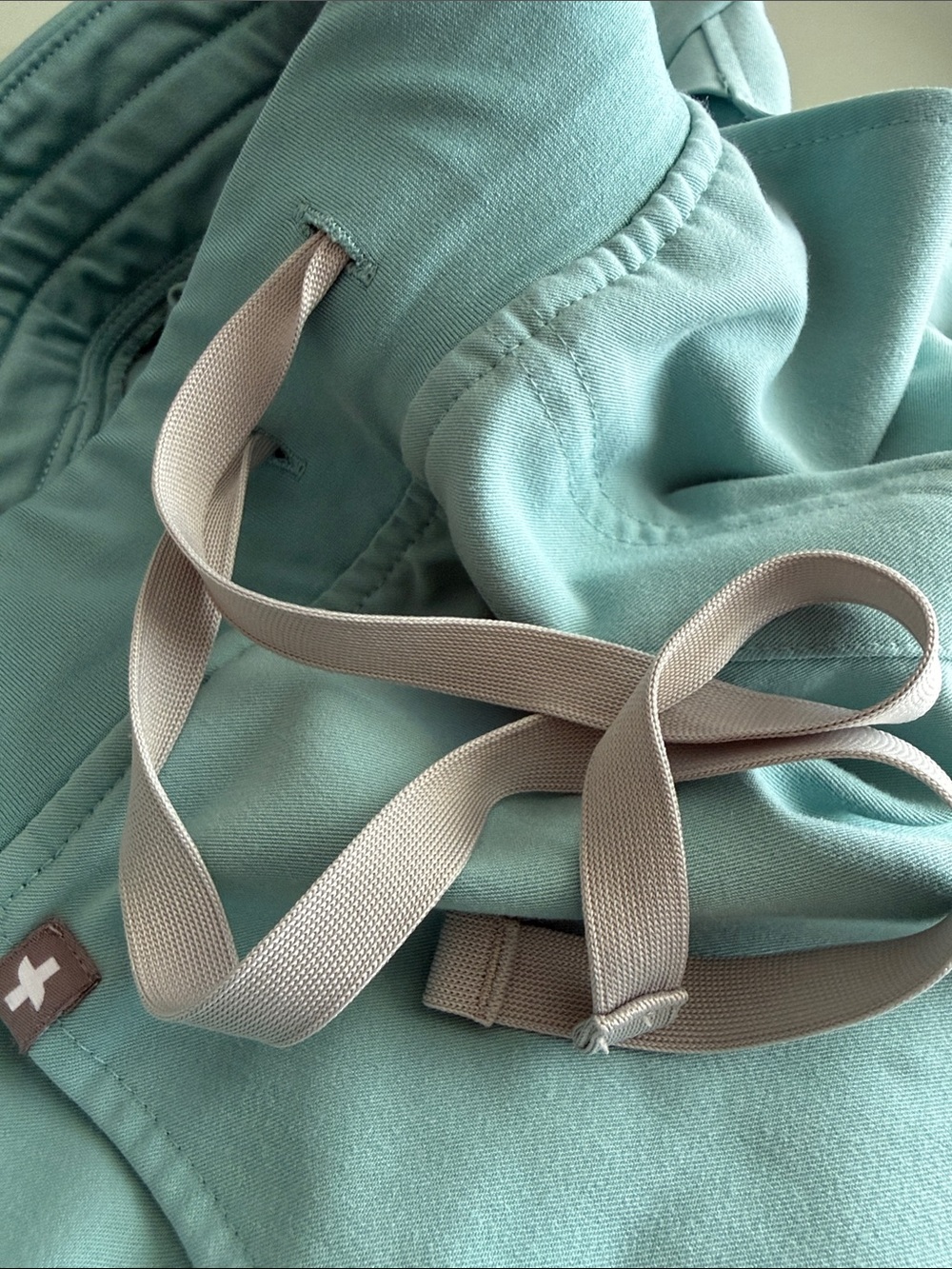 FIGS Women's Uniform Scrub Set XXS/XSP in Sea Glass - Picture 9 of 9